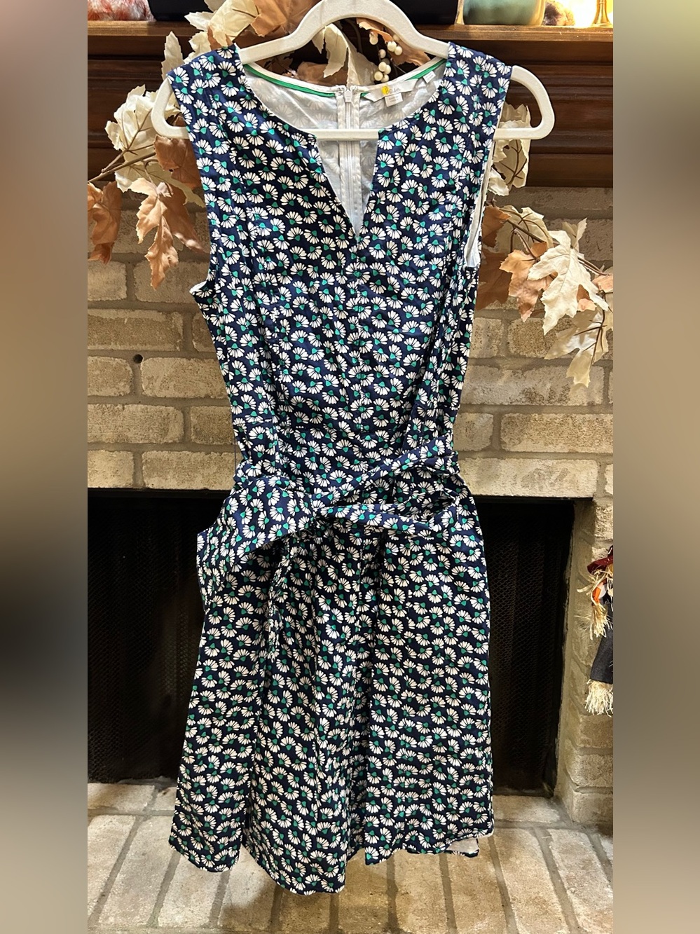 Boden Navy Floral Sleeveless Tie-Waist Dress with White and Teal Accents EUC